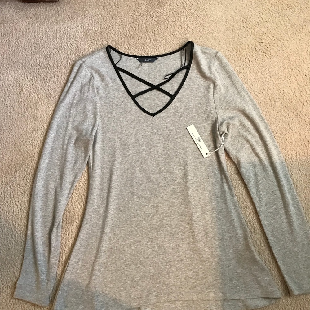 Women’s gray top with Velvet trim. So soft.